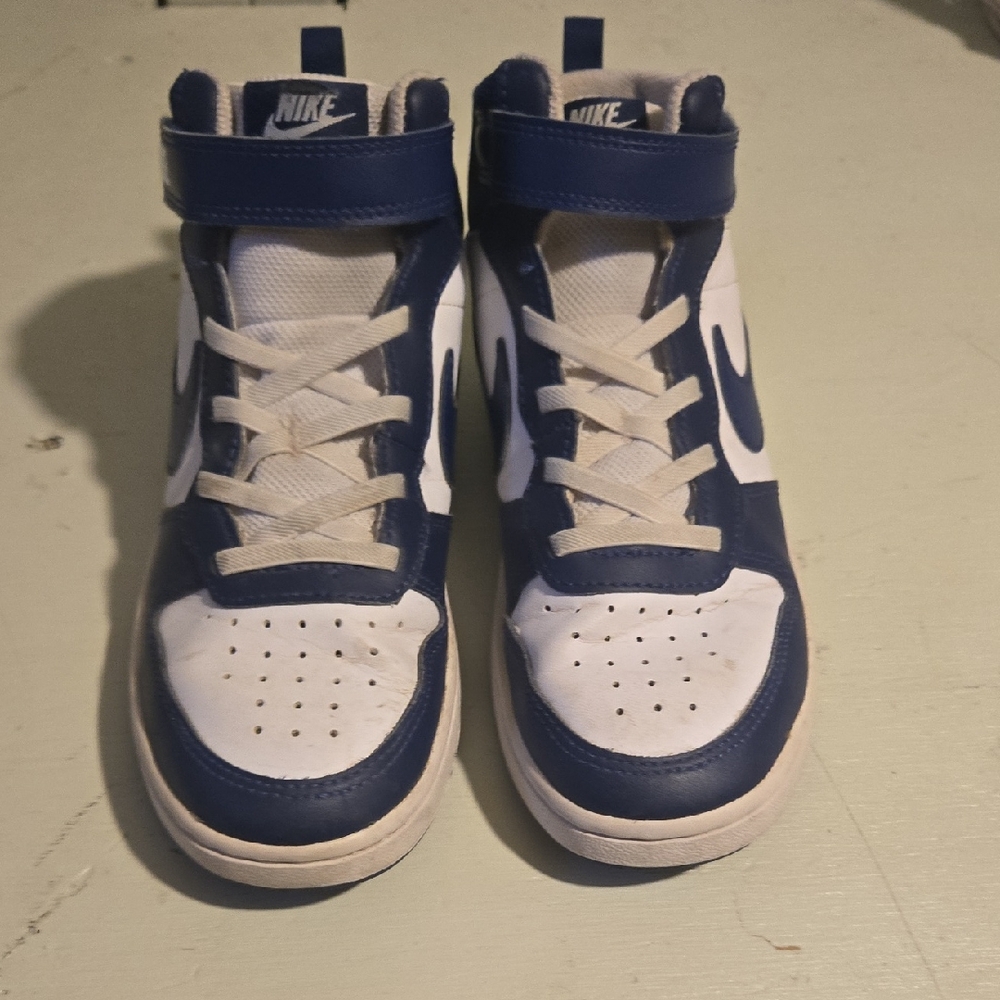 Nike Kids Sneakers in Blue and White